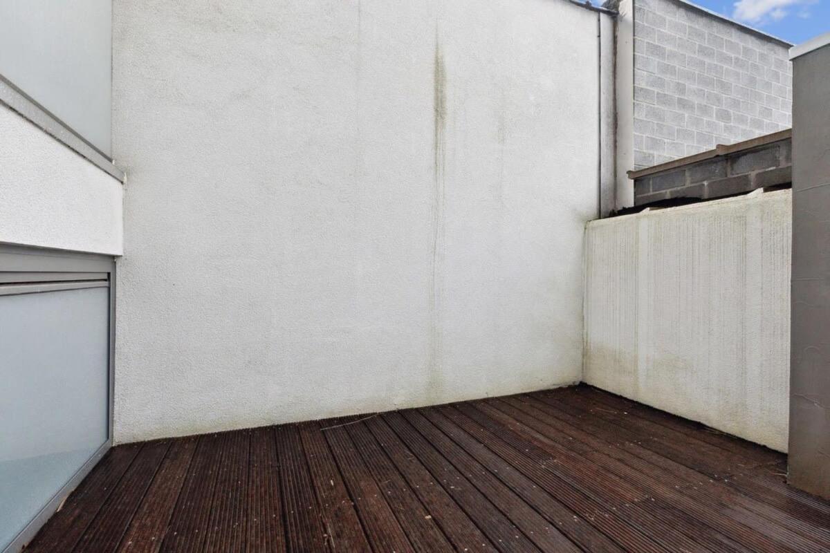 Bright Waterfront Apartment แอนต์เวิร์ป ภายนอก รูปภาพ